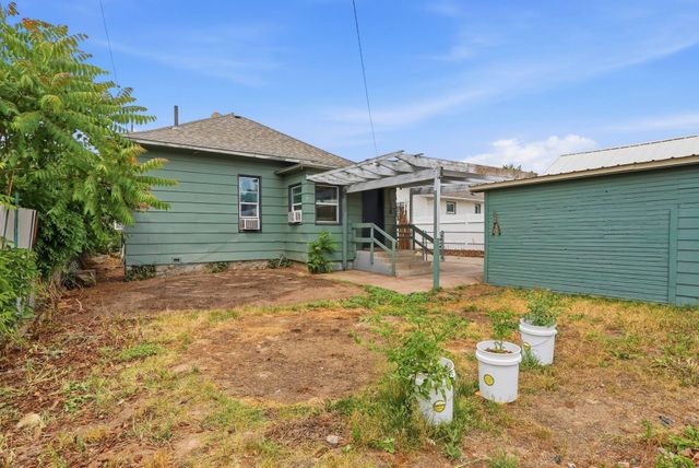 221 W Carlisle St, Spokane, WA 99205