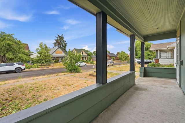 221 W Carlisle St, Spokane, WA 99205