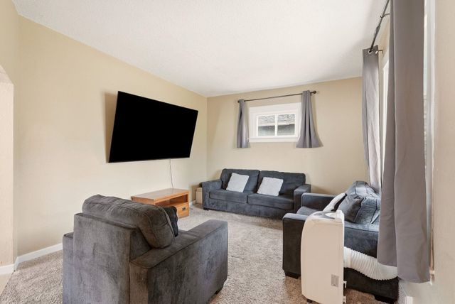 221 W Carlisle St, Spokane, WA 99205