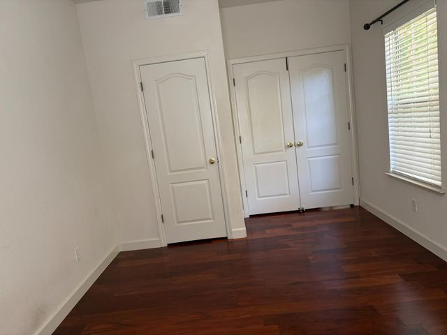 8002 N 5th Street, Fresno, CA 93720