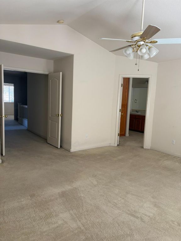 Image 29 of property listing at 8002 N 5th Street, Fresno, CA 93720