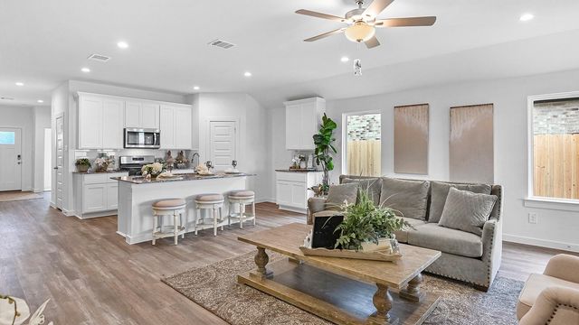 3001 Pasture Lane, League City, TX 77573