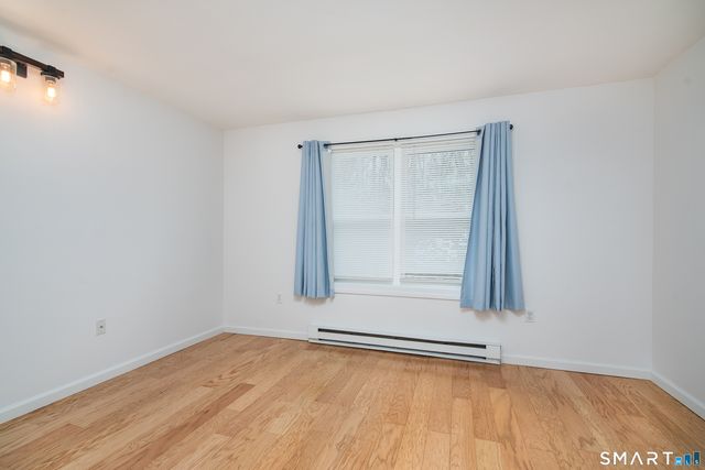 1235 East Street APT B, New Britain, CT 06053