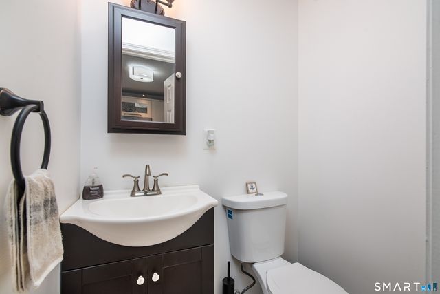 1235 East Street APT B, New Britain, CT 06053