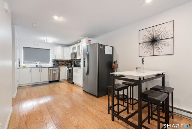 1235 East Street APT B, New Britain, CT 06053