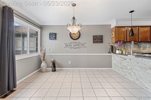45511 Dover Drive, Macomb Township, MI 48044