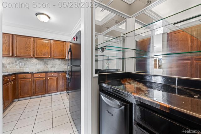 45511 Dover Drive, Macomb Township, MI 48044