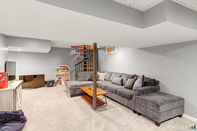 1640 Little Meadow Road, Guilford, CT 06437
