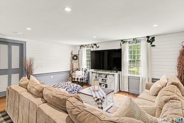 1640 Little Meadow Road, Guilford, CT 06437