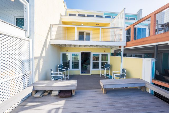 9614 Beach Boulevard, APT B, Panama City Beach, FL 32408