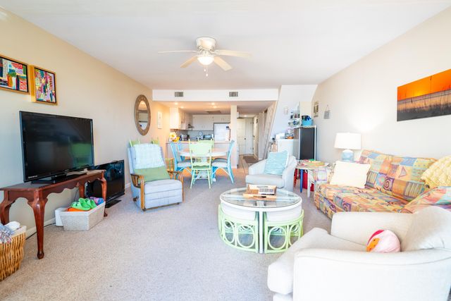 9614 Beach Boulevard, APT B, Panama City Beach, FL 32408