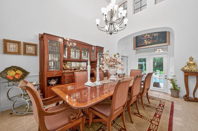 22 Frontenac Way, The Woodlands, TX 77382