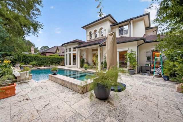 22 Frontenac Way, The Woodlands, TX 77382