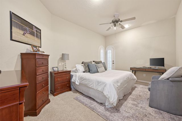 22 Frontenac Way, The Woodlands, TX 77382