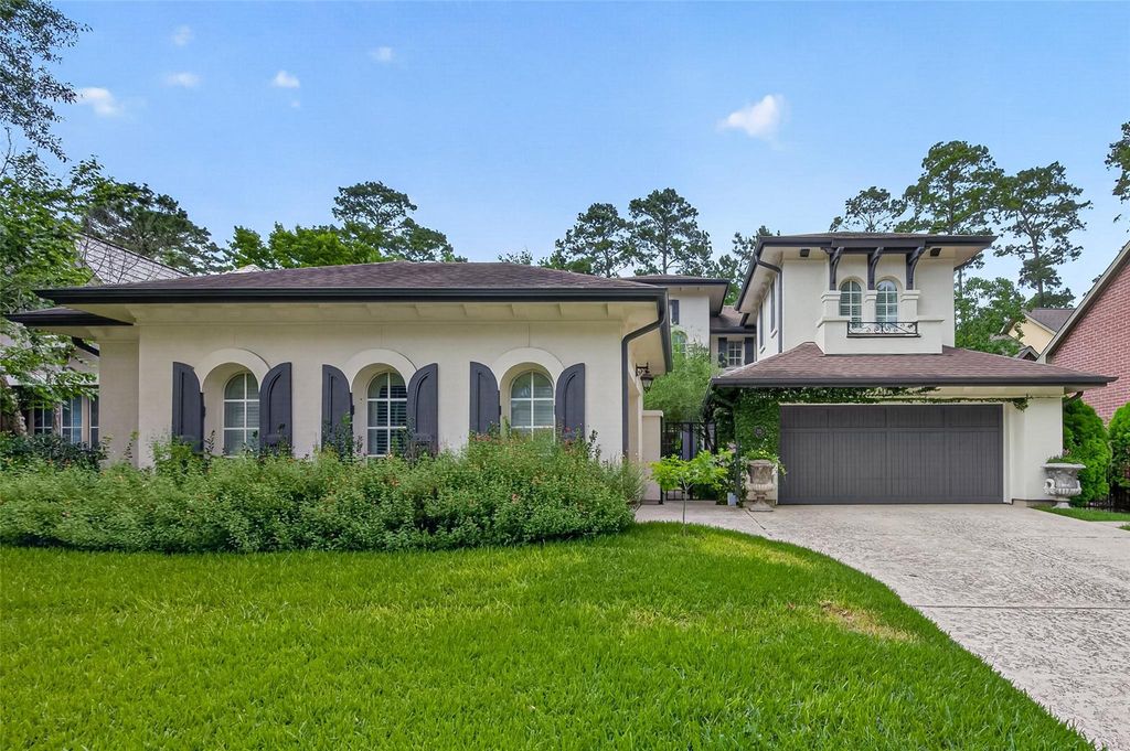 22 Frontenac Way, The Woodlands, TX 77382