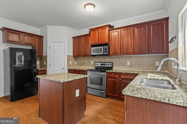 1425 Liberty Parkway NW, Atlanta, GA 30318
