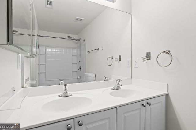 1425 Liberty Parkway NW, Atlanta, GA 30318