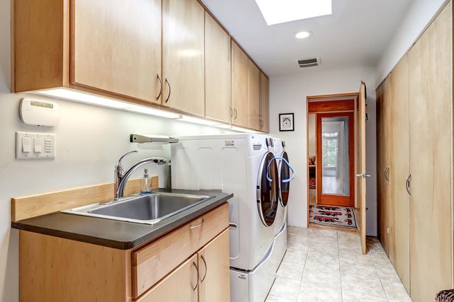 2535 Elfego Place NW, Albuquerque, NM 87107