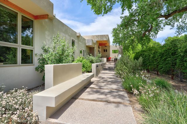 2535 Elfego Place NW, Albuquerque, NM 87107