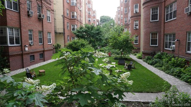 77-12 35th Avenue B17, Jackson Heights, NY 11372