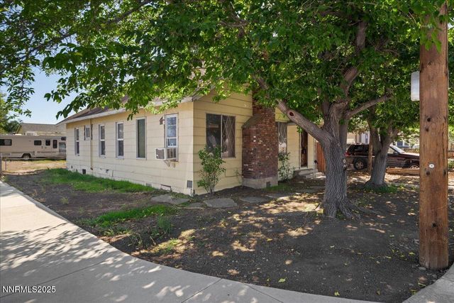 848 Rock Boulevard, Sparks, NV 89431