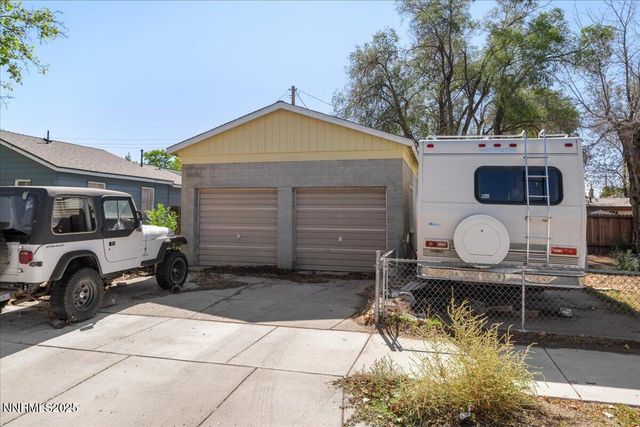 848 Rock Boulevard, Sparks, NV 89431