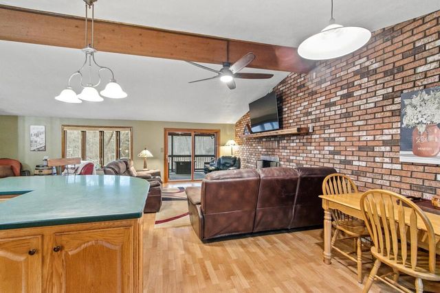 W9477 Parkway Drive, Poynette, WI 53955