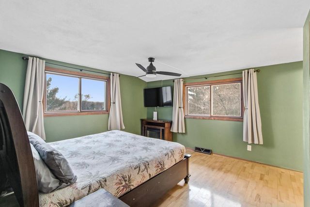 W9477 Parkway Drive, Poynette, WI 53955