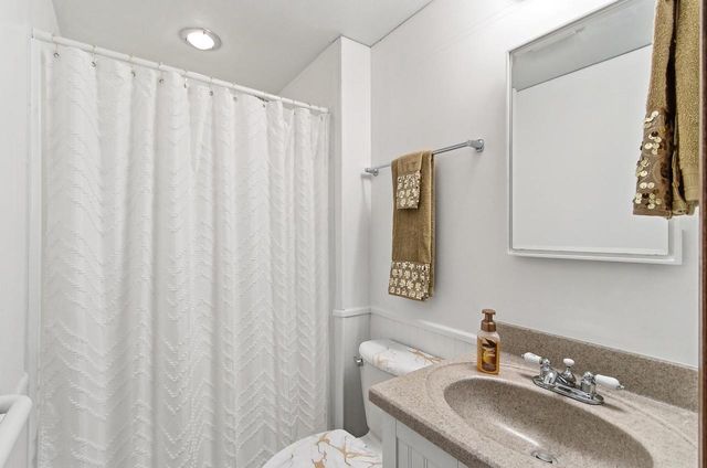 W9477 Parkway Drive, Poynette, WI 53955