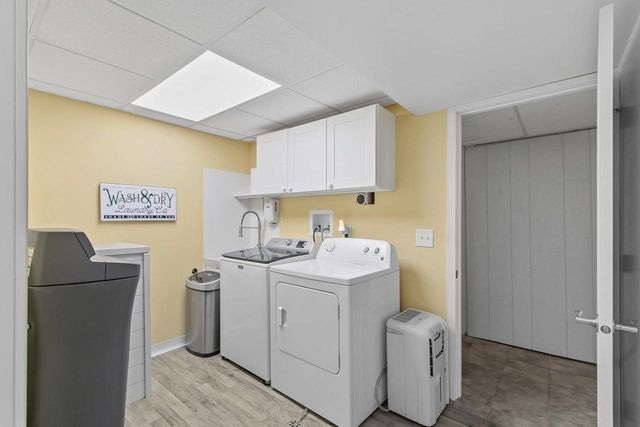 W9477 Parkway Drive, Poynette, WI 53955