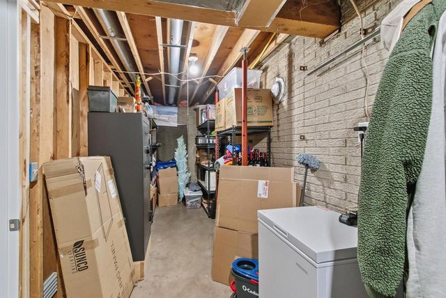 W9477 Parkway Drive, Poynette, WI 53955