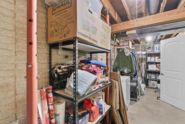 W9477 Parkway Drive, Poynette, WI 53955