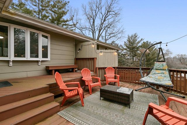 W9477 Parkway Drive, Poynette, WI 53955