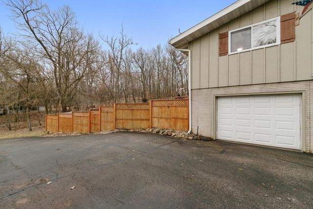 W9477 Parkway Drive, Poynette, WI 53955