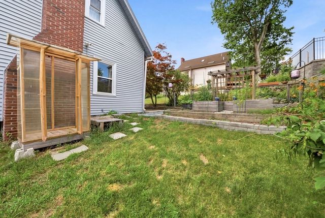 715 River St, Haverhill, MA 01832