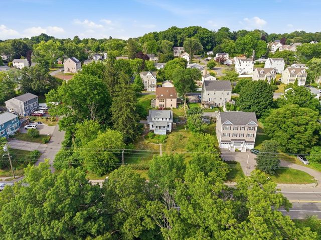 715 River St, Haverhill, MA 01832
