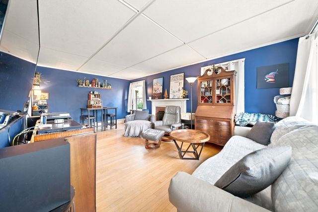 715 River St, Haverhill, MA 01832