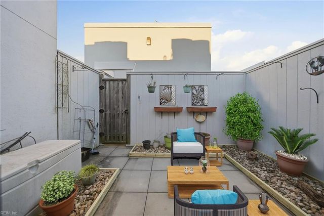 40 Rader St Apt 505, Norfolk, VA 23510