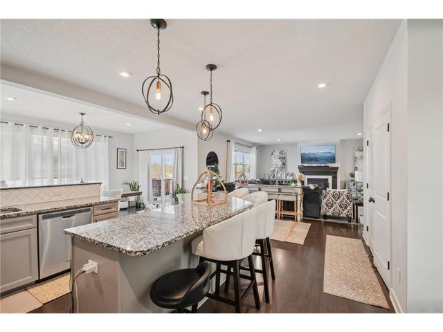 18468 70th Avenue N, Maple Grove, MN 55311
