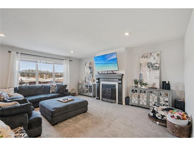 18468 70th Avenue N, Maple Grove, MN 55311