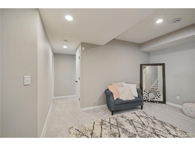 18468 70th Avenue N, Maple Grove, MN 55311