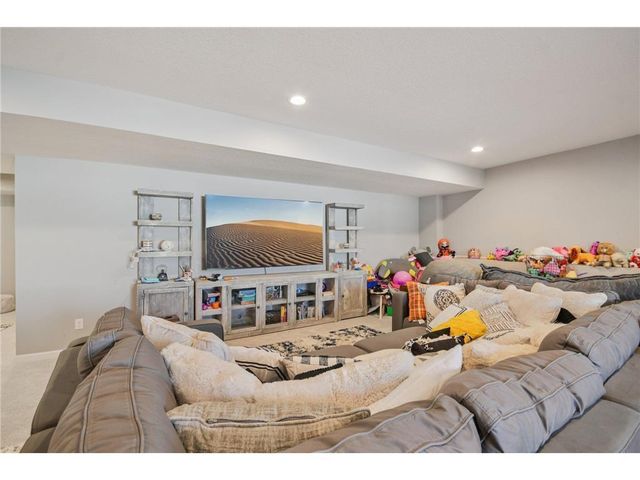 18468 70th Avenue N, Maple Grove, MN 55311