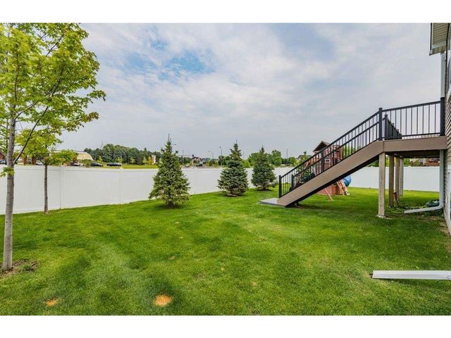 18468 70th Avenue N, Maple Grove, MN 55311