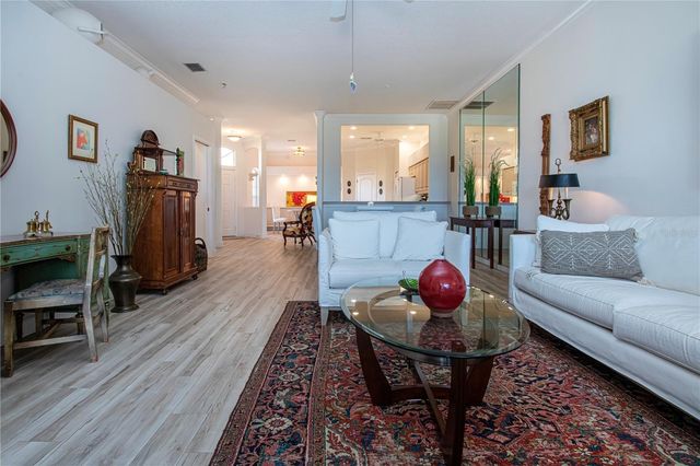 9448 FOREST HILLS CIRCLE, Sarasota, FL 34238