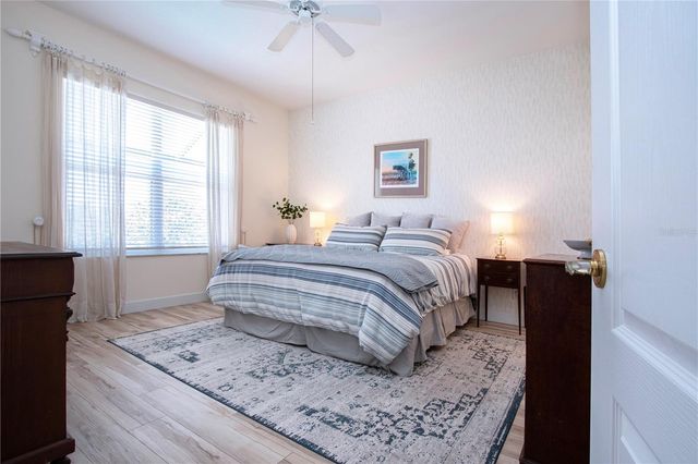 9448 FOREST HILLS CIRCLE, Sarasota, FL 34238