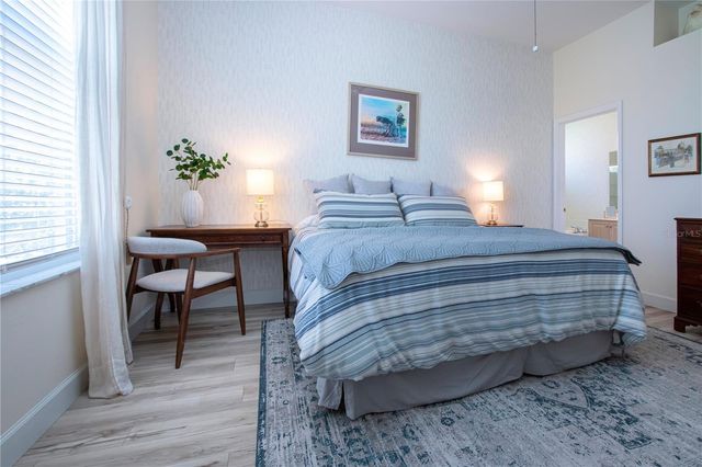 9448 FOREST HILLS CIRCLE, Sarasota, FL 34238