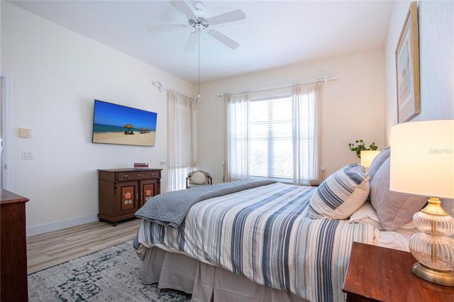 9448 FOREST HILLS CIRCLE, Sarasota, FL 34238