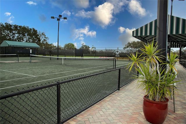 9448 FOREST HILLS CIRCLE, Sarasota, FL 34238