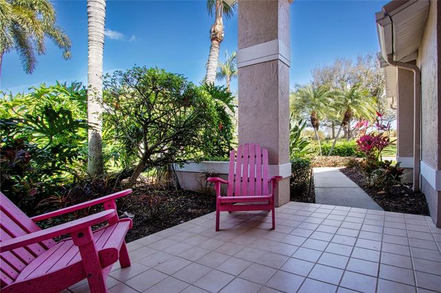 9448 FOREST HILLS CIRCLE, Sarasota, FL 34238