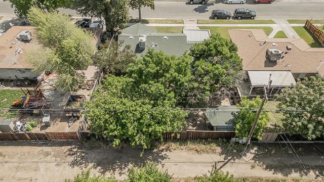 4057 N Hulbert Avenue, Fresno, CA 93705